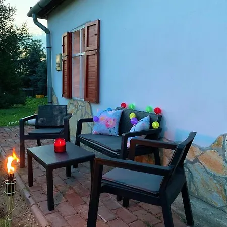 Tiszai Fenyves Apartman Tiszadorogma Exterior photo
