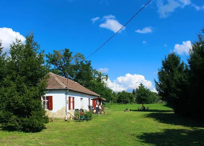 Tiszai Fenyves Apartman