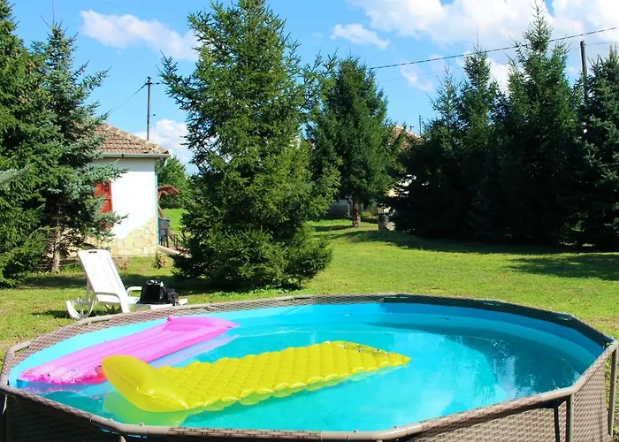 Tiszai Fenyves Apartman