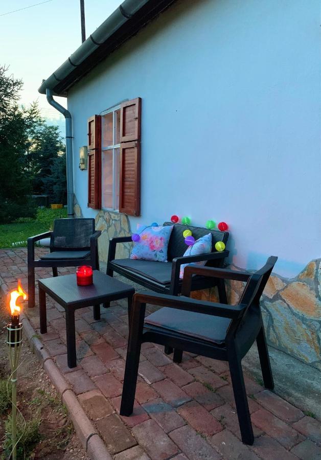 Tiszai Fenyves Apartmán *