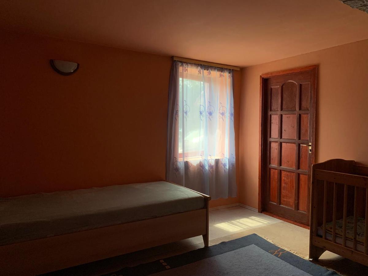 Tiszai Fenyves Apartment Tiszadorogma